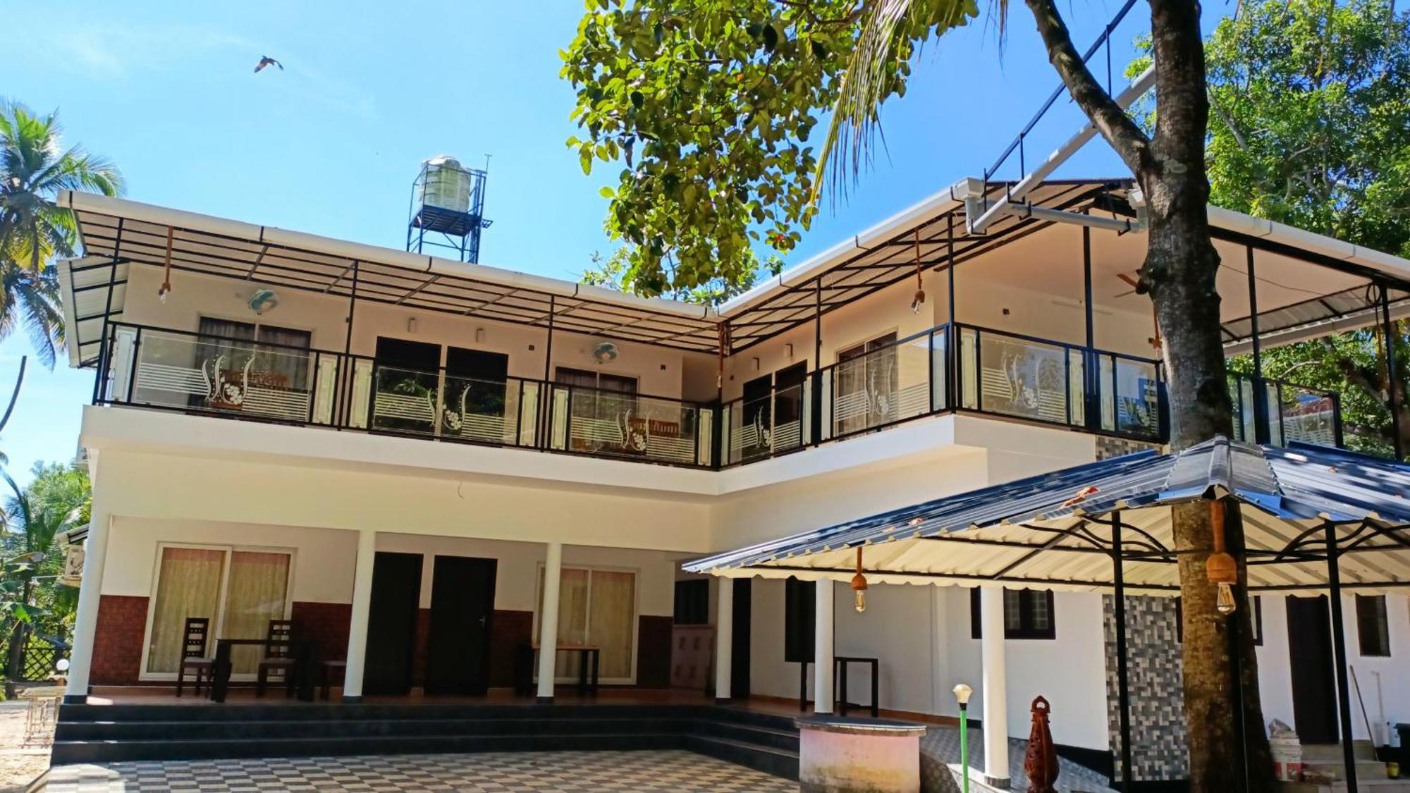 Koshy'S Beach Front Homestay Mararikulam Exteriör bild