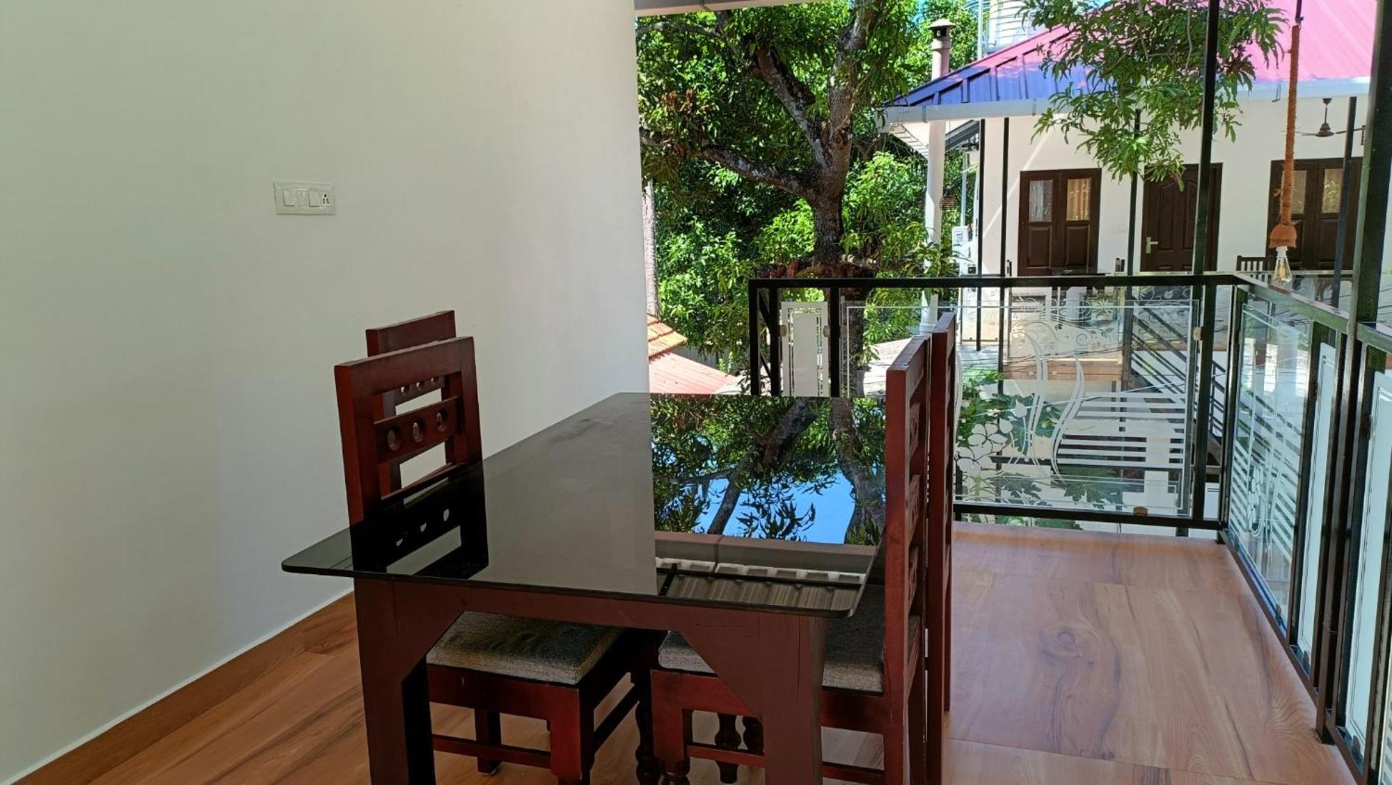 Koshy'S Beach Front Homestay Mararikulam Exteriör bild
