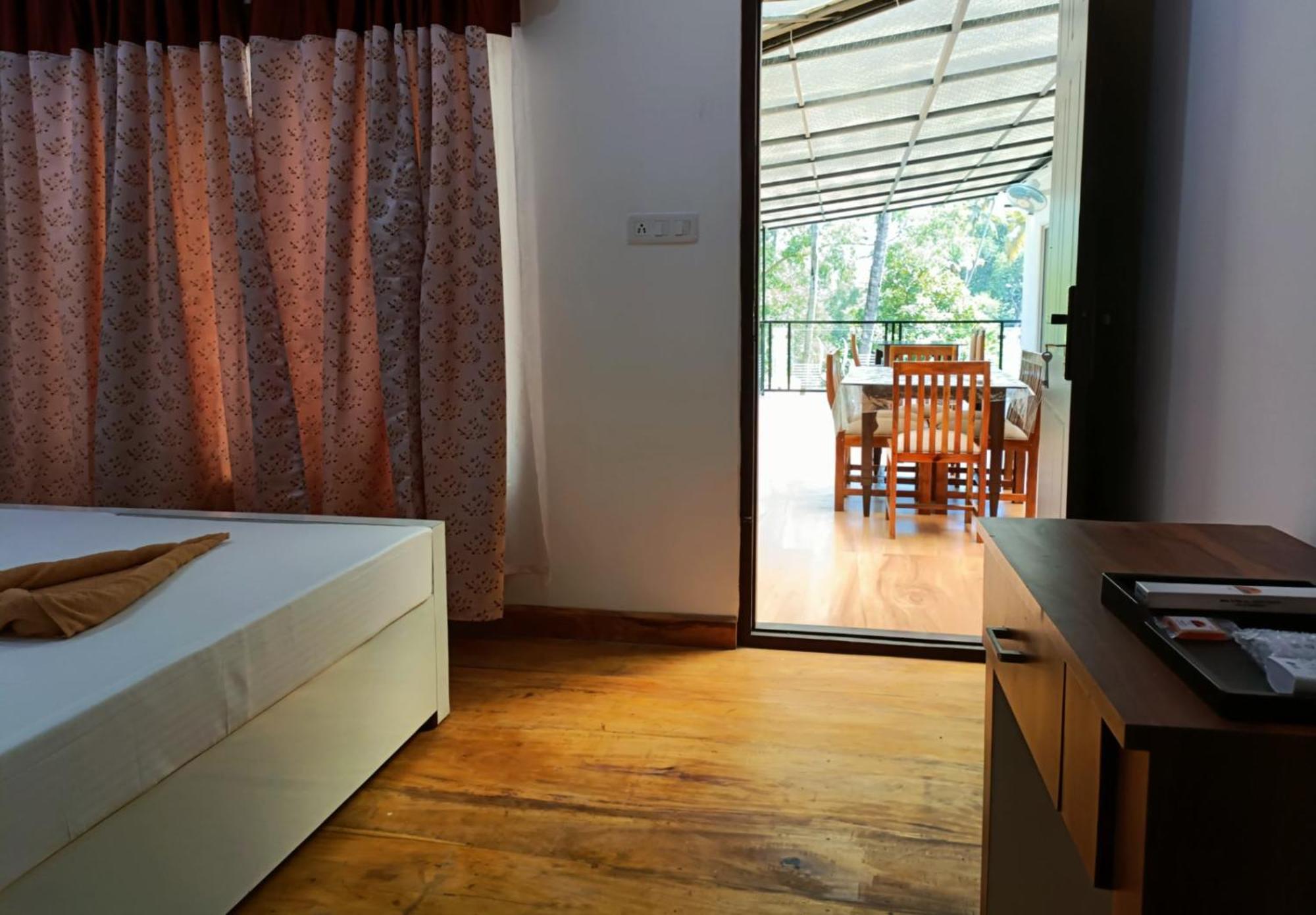 Koshy'S Beach Front Homestay Mararikulam Exteriör bild